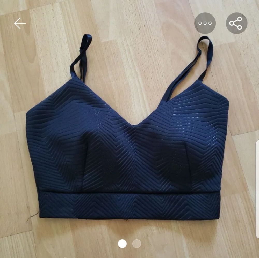 Crop top